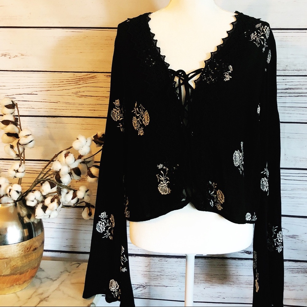 Forever 21 Black Lace Up Floral Blouse Plus 2X